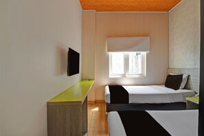 Habitación Deluxe con 2 camas individuales | Escritorio, espacio para trabajar con laptop y wifi gratis 