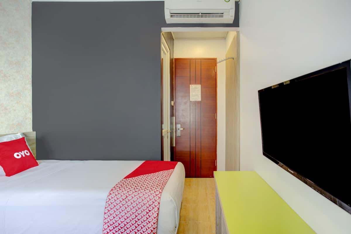 Deluxe Twin Room | Meja, ruang kerja komputer riba, Wi-fi percuma, cadar katil