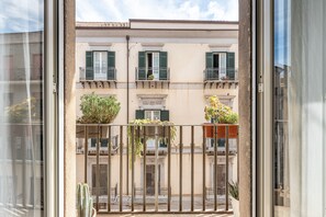 House | 2 bedrooms - S Agostino Apartment w Terrace by Wonderful Italy (Palermo)