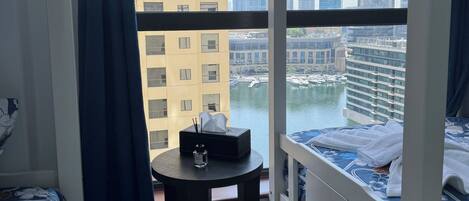 Bed in Shared Dormitory, Beach View | Schallisolierte Zimmer, kostenloses WLAN