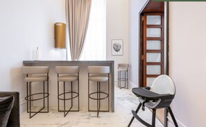 Two-Bedroom Apartment | Private kitchen | Espresso maker, electric kettle - Limehome Lecce Palazzo BN (Lecce)