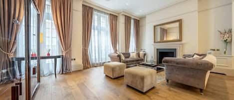 Royal Villa, Multiple Bedrooms | Living area | Smart TV