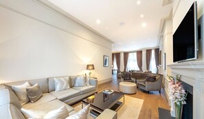Royal Villa, Multiple Bedrooms | Living area - Mayfair Mansions (London)