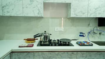Fridge, microwave, stovetop, electric kettle