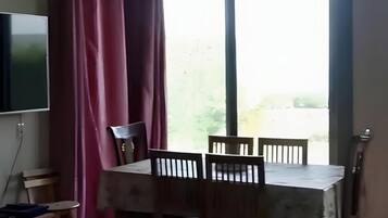 Villa | Dining