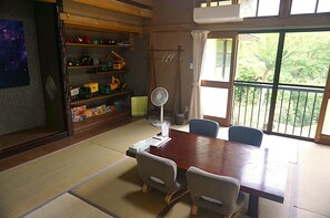 Villa, Mountain View