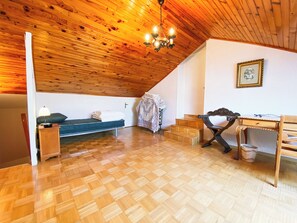 4 chambres, fer et planche à repasser, Wi-Fi, draps fournis