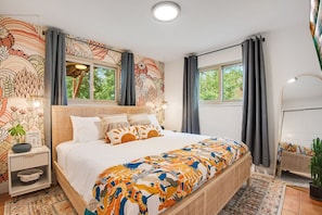 Iron/ironing board, travel cot, free WiFi, bed sheets - ☀Embrace the Local Lifestyle with Luxurious Comfort☀ (Denver)