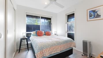 4 chambres, fer et planche Ă repasser, lit parapluie, accĂšs Internet