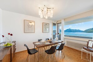 ファミリー アパートメント 3 ベッドルーム バルコニー (Casa Serenella Splendid Lake view) | お食事