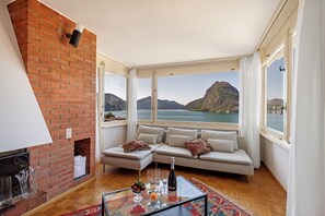 Family Apartment, Multiple Bedrooms (Casa Serenella Splendid Lake view) | Living area