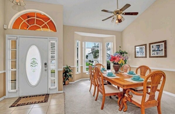 Dining - Spacious Five Bed Holiday Home (Kissimmee)