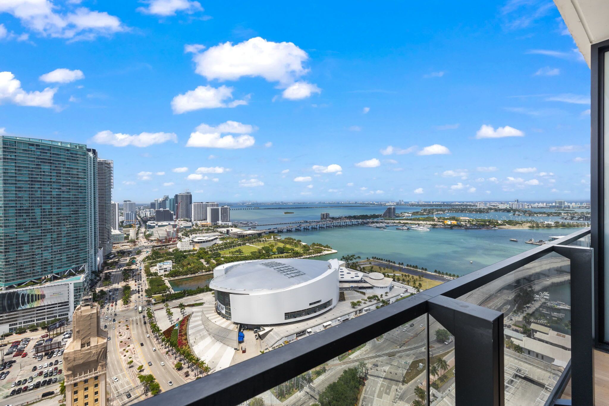 Studio with Amazing city view at Downtown Miami