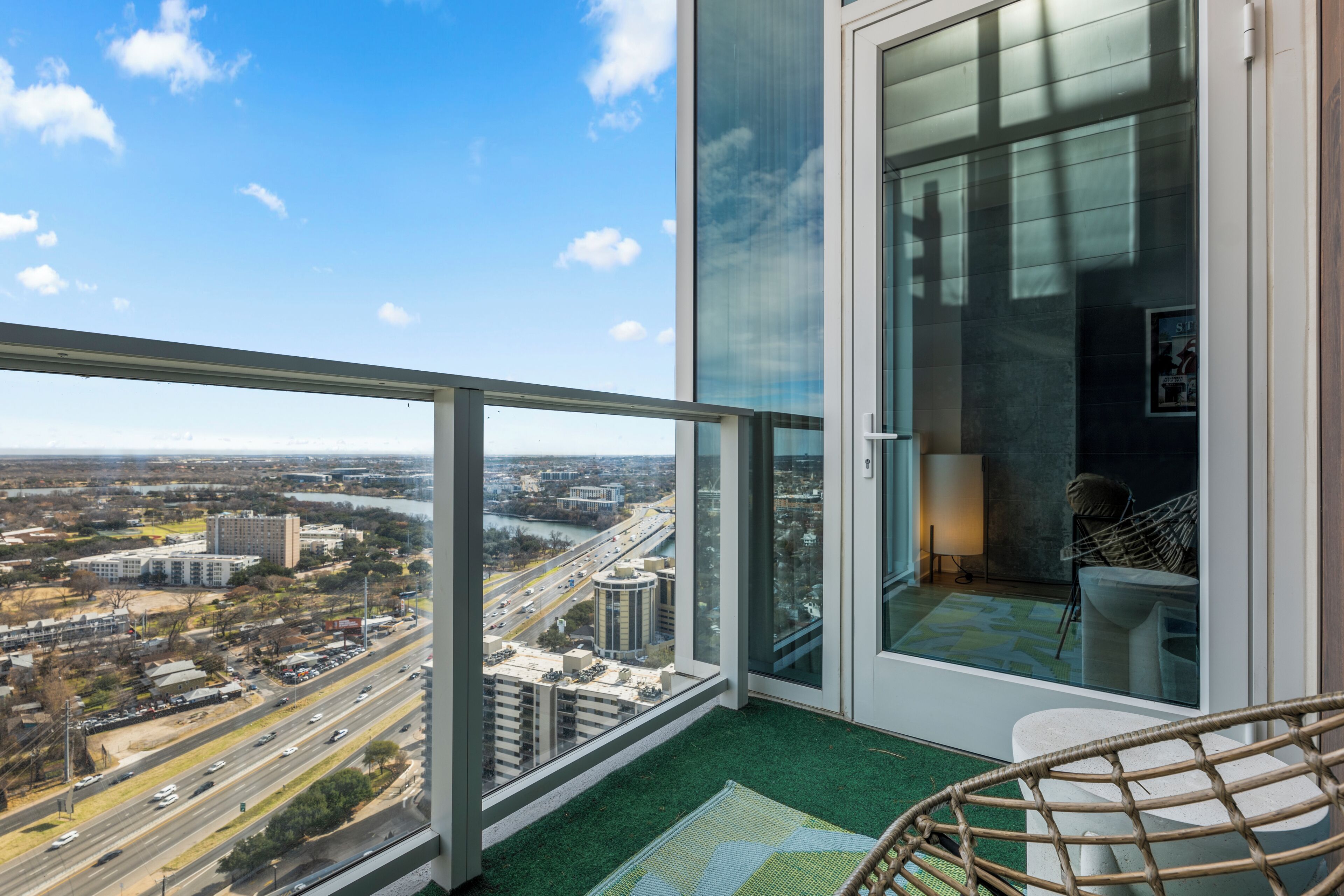 Austin Affinity Rooftop Riverside Condo