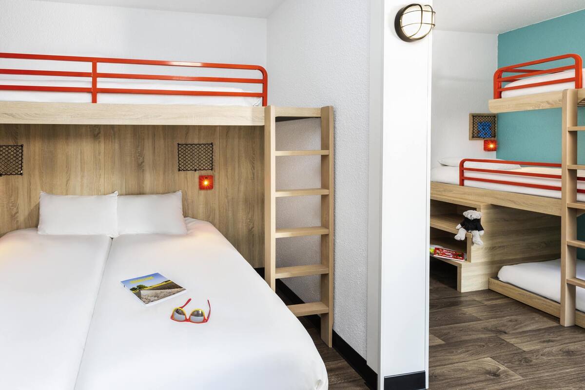 Familienzimmer, 2 Doppelbetten | Aussenbereich