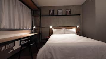 Huoneisto, 1 parisänky | Tallelokero huoneessa, äänieristys, silitysrauta/-lauta