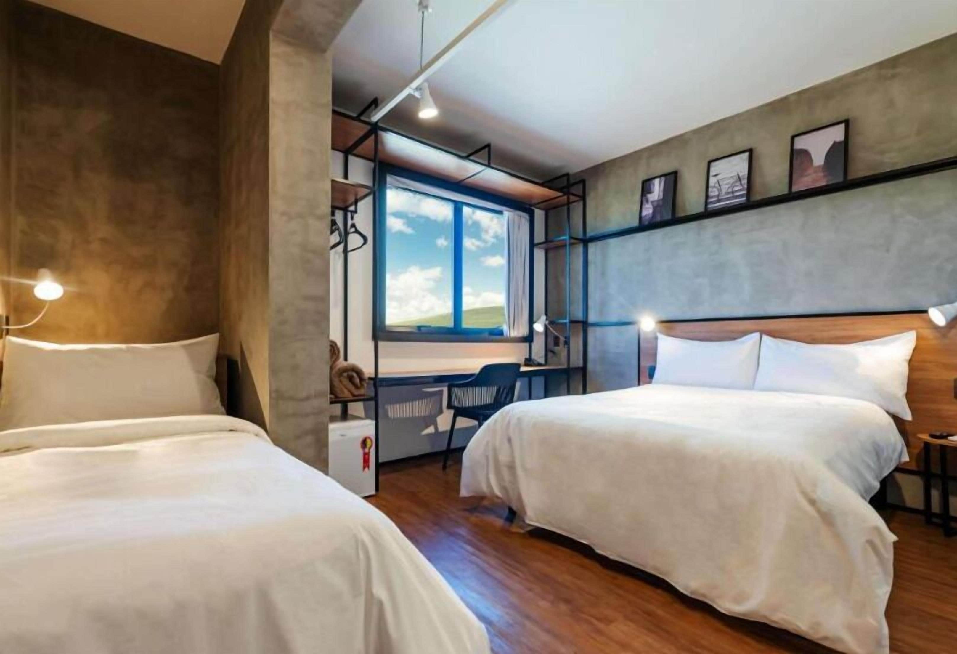 อพาร์ทเมนท์, หลายเตียง | ตู้นิรภัยในห้องพัก, ห้องเก็บเสียง, เตารีด/โต๊ะรีดผ้า