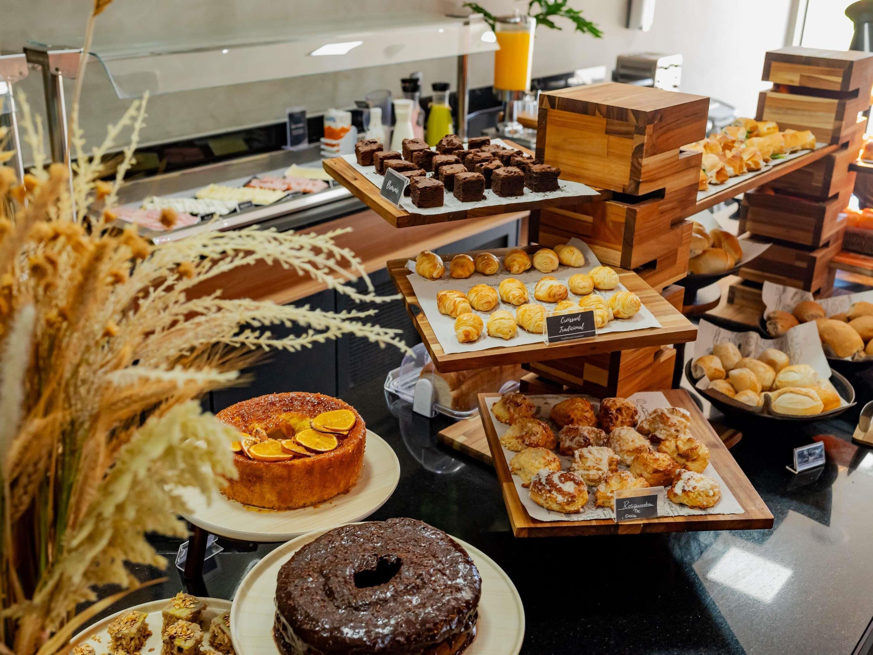 Tägliches Frühstücksbuffet gegen Gebühr