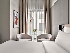 Habitación clásica, 1 cama Queen size | Ropa de cama hipoalergénica y minibar