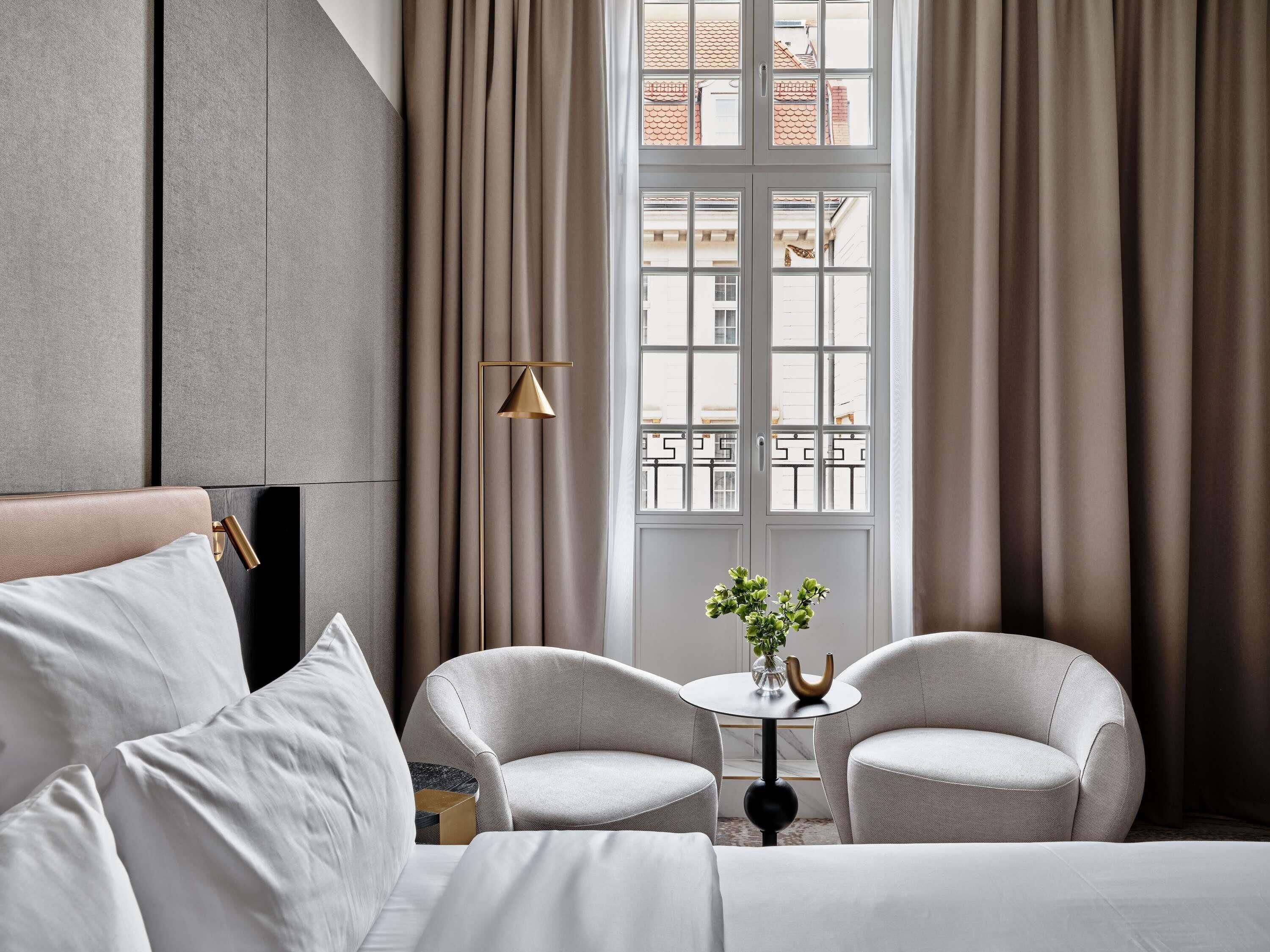 Classic Room, 1 Single Bed | Hypo-allergenic bedding, minibar, in-room safe, desk