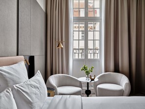 Ropa de cama hipoalergénica y minibar 
