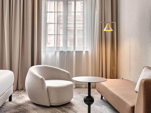 Habitación ejecutiva, 2 camas individuales | Ropa de cama hipoalergénica y minibar