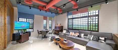 Deluxe Villa | Living area