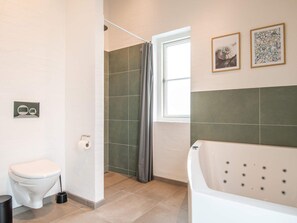 House | Bathroom - 6 Person Holiday Home in Fano (Fano)