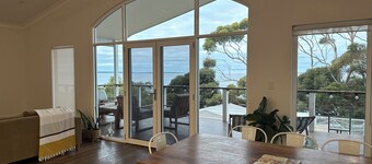 A family friendly house with breath-taking sea views in a great location.