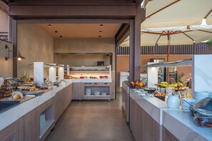 Free daily full breakfast  - Hotel Pyriá (Hersonissos)