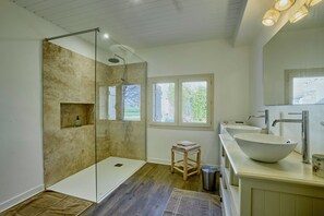 Shower, hair dryer, towels, soap