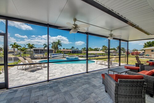 Euphoria, SUMMER SPECIAL, Pool/Spa, Waterfront, Beaches, Fishing, sleeps 8