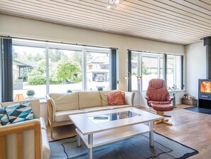 Living area - 5 Person Holiday Home in Norre Nebel (Norre Nebel)