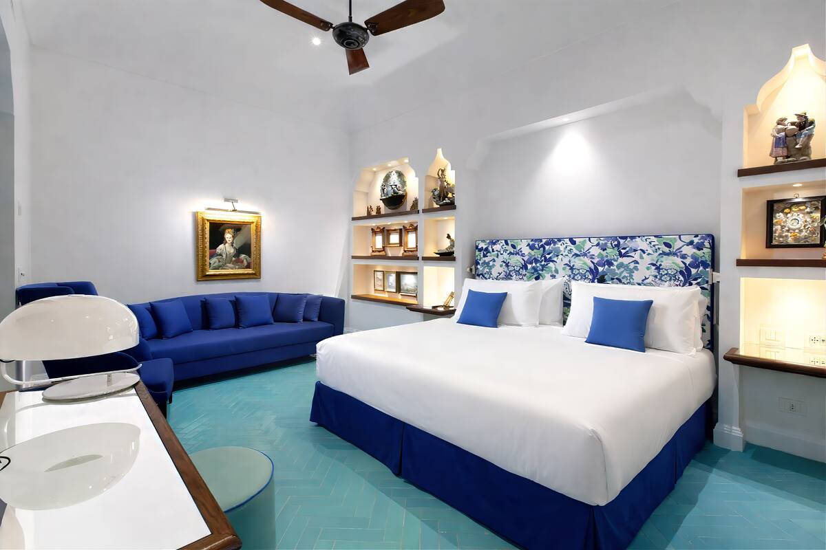 Classic Premium Room with City View | Minibar, in-room safe, desk, blackout curtains