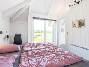 House | 4 bedrooms, individually furnished