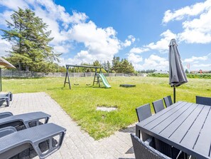 House | Outdoor dining - 4 Star Holiday Home in Vejers Strand (Vejers Strand)