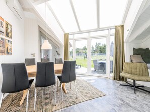 House | Dining