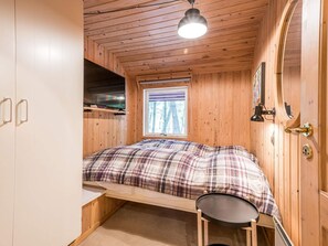 3 bedrooms, individually furnished - 6 Person Holiday Home in Norre Nebel (Norre Nebel)