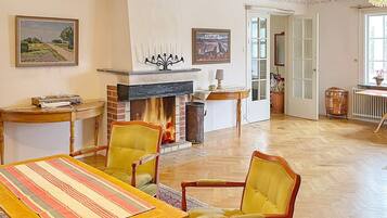 House | Tempat makan