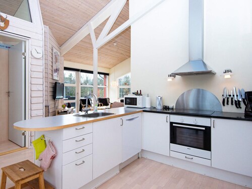 6 Person Holiday Home in Vemb-by Traum