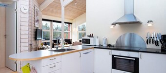 6 Person Holiday Home in Vemb-by Traum