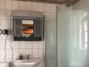 Bathroom - 6 Person Holiday Home in Ljugarn-by Traum (Ljugarn)