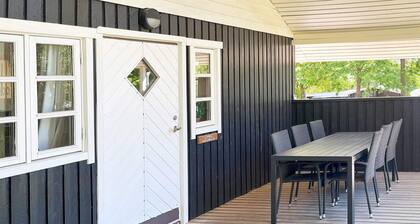 6 Person Holiday Home in Glesborg