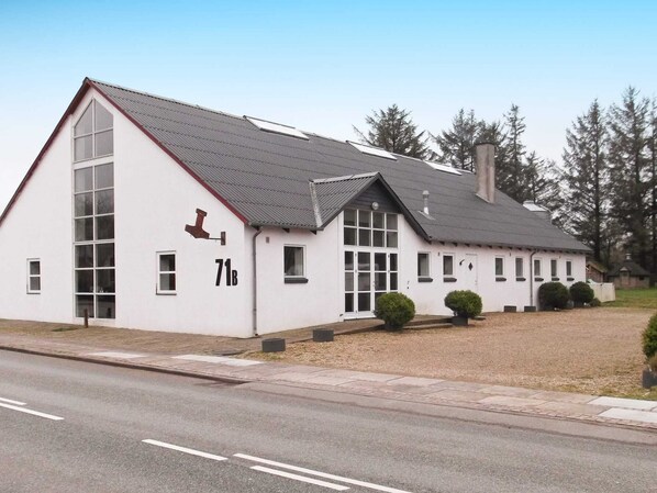 House | Exterior - 4 Star Holiday Home in Henne (Henne)
