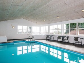 House | Pool