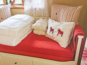 1 habitación y muebles diferentes