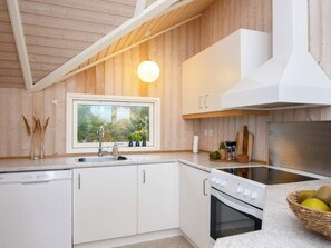 House | Private kitchen - 6 Person Holiday Home in Skjern (Skjern)