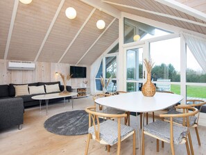 House | Dining - 6 Person Holiday Home in Skjern (Skjern)