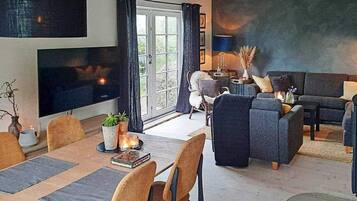 House | Dining