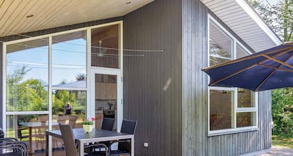 6 Person Holiday Home in Logstor